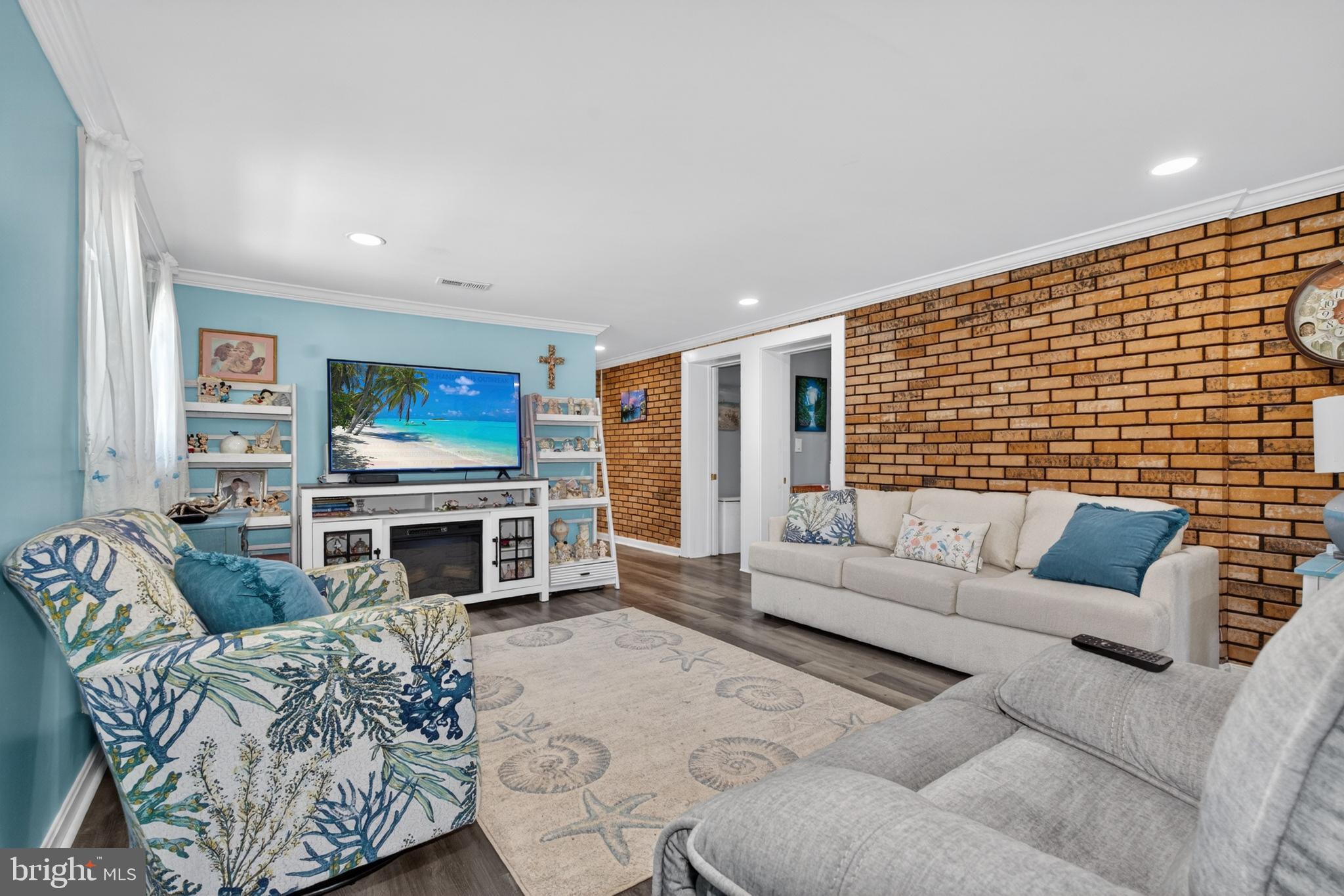 LYNCH POINT - Residential