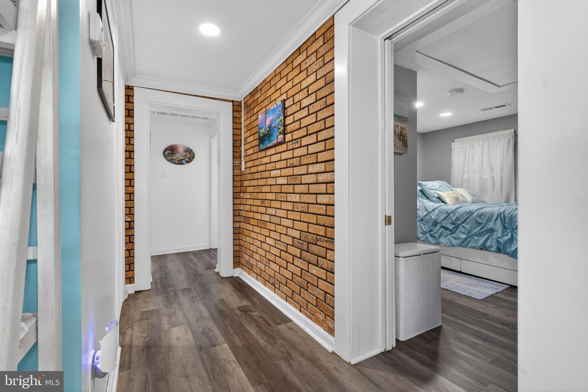 LYNCH POINT - Residential