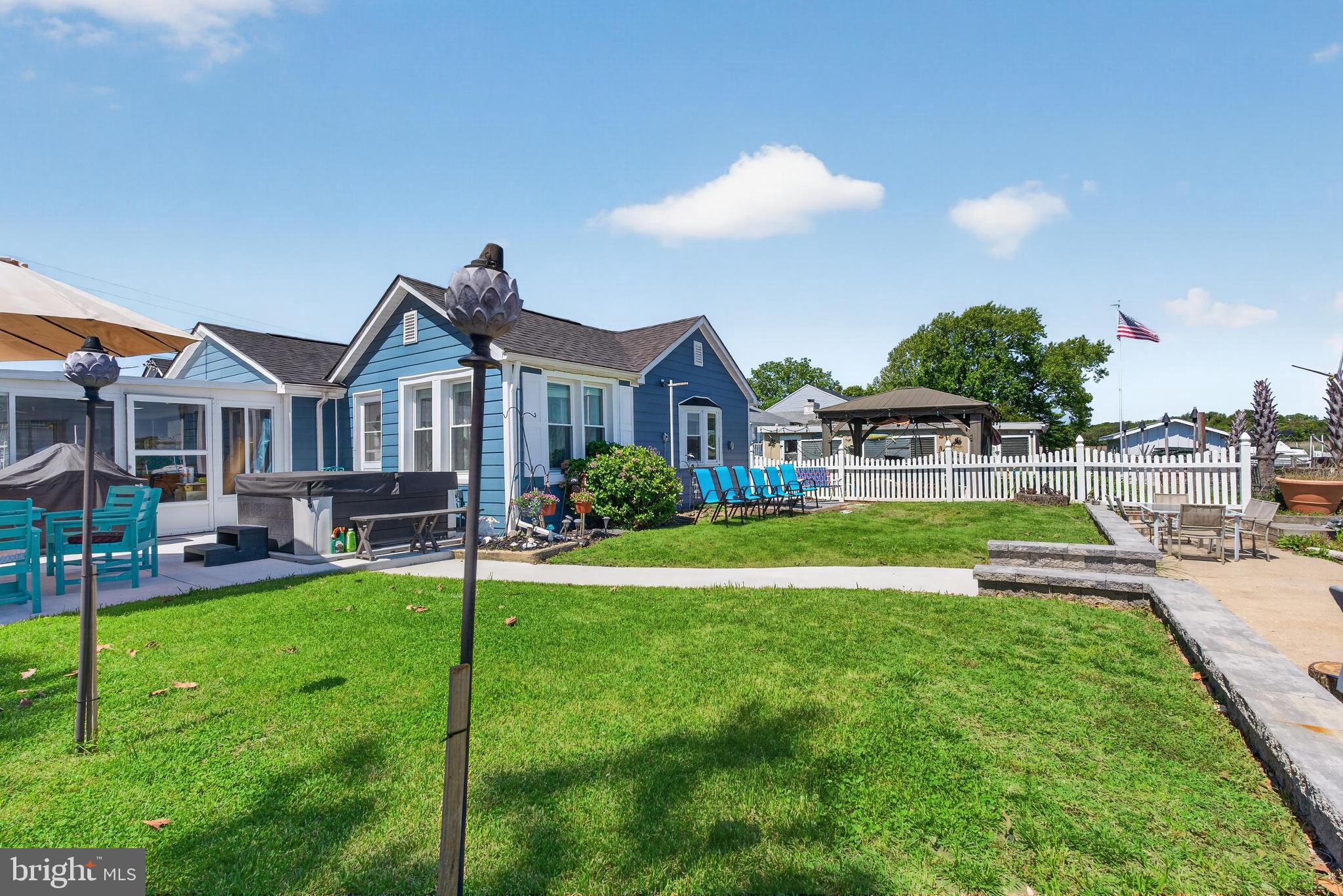 LYNCH POINT - Residential