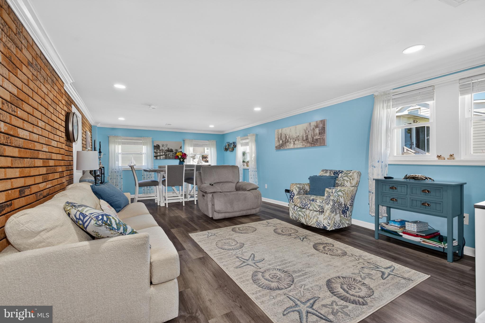LYNCH POINT - Residential