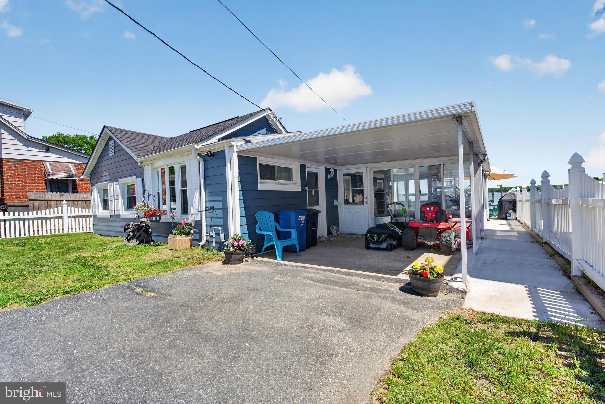LYNCH POINT - Residential