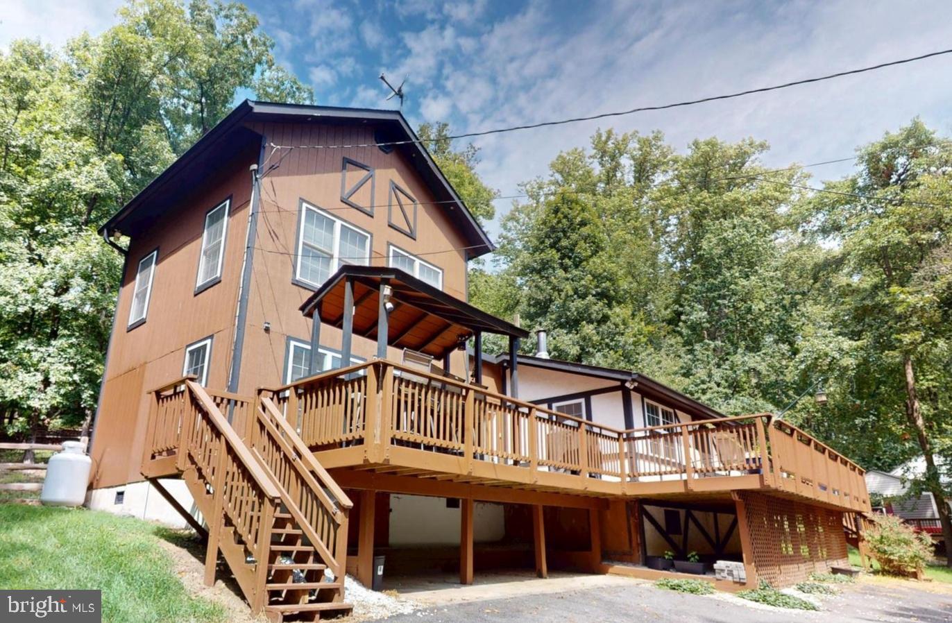 104 LAUREL LANE