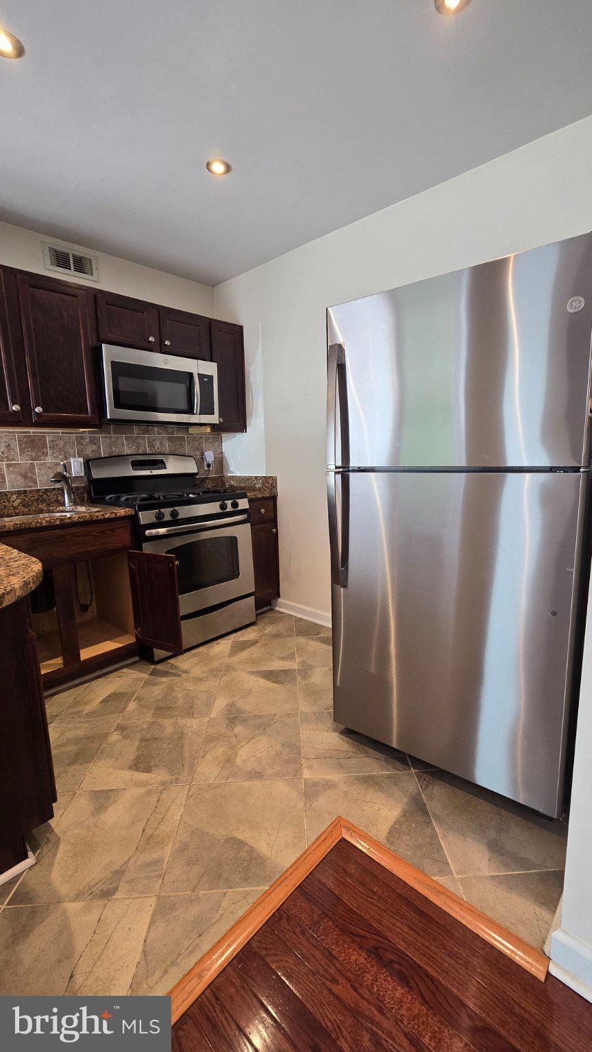 OCCOQUAN RIDGE - Residential