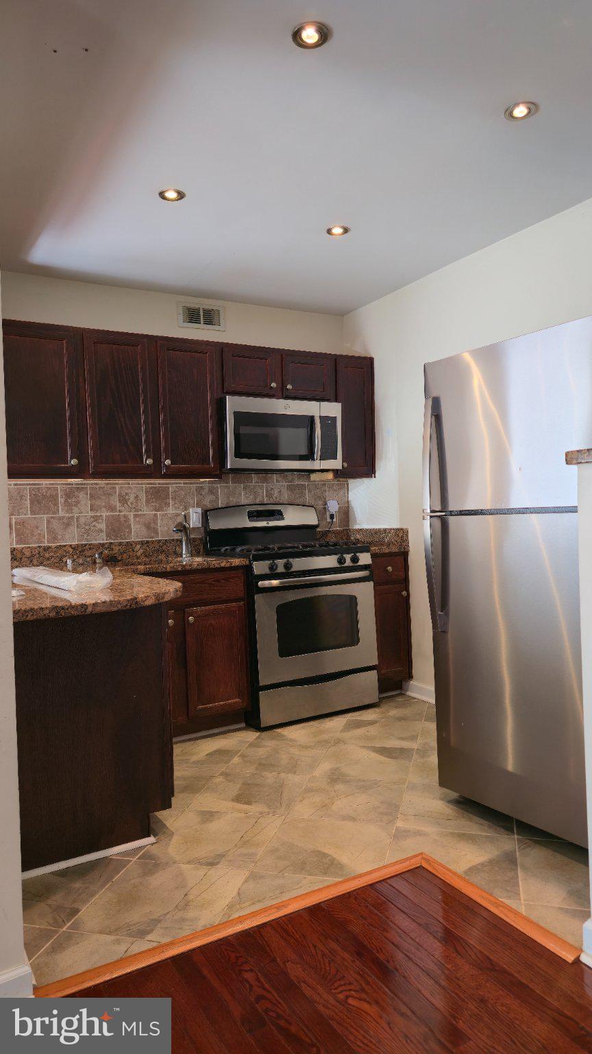 OCCOQUAN RIDGE - Residential