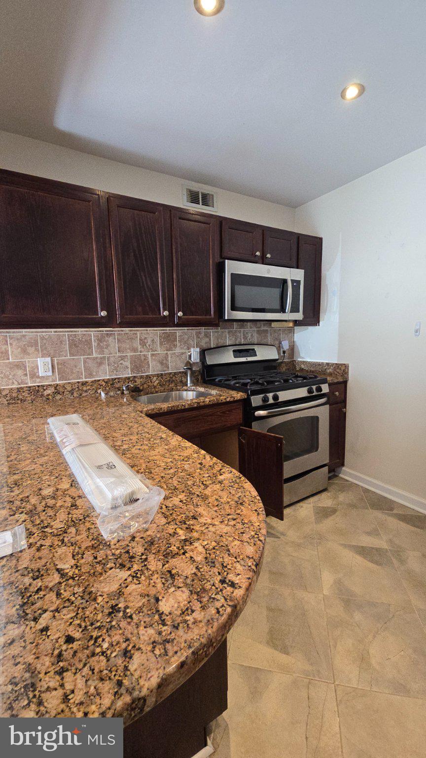 OCCOQUAN RIDGE - Residential