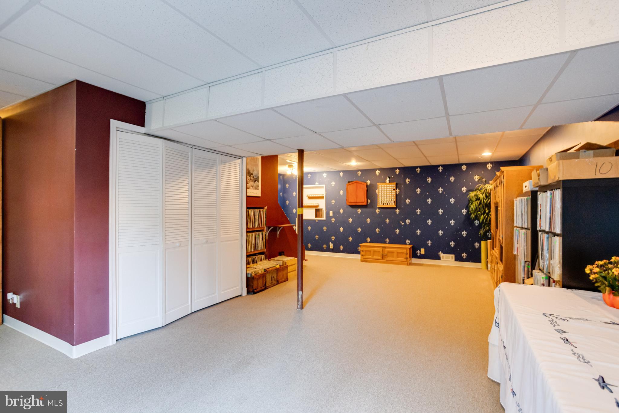 HUNTERS RUN - Residential