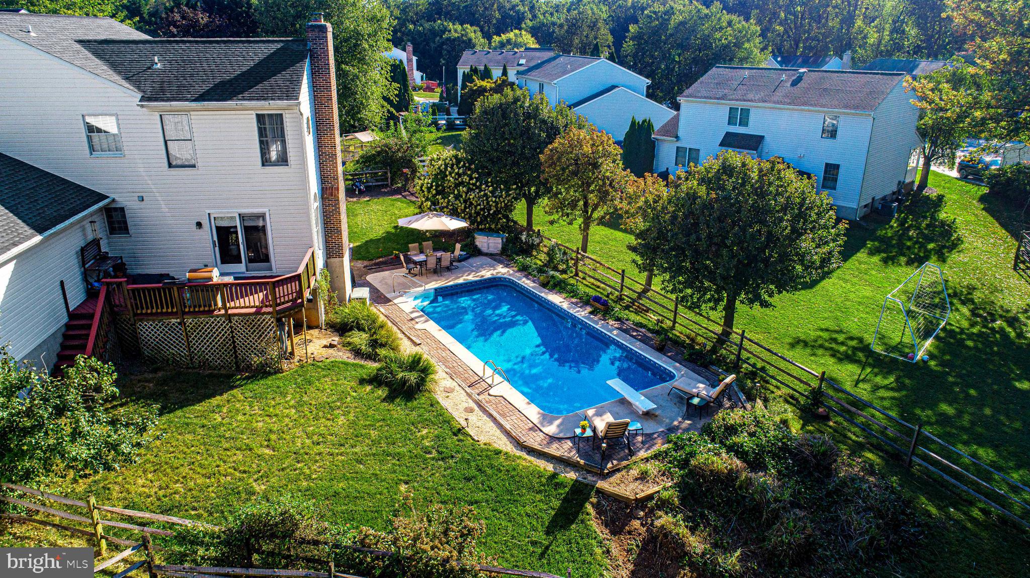 HUNTERS RUN - Residential