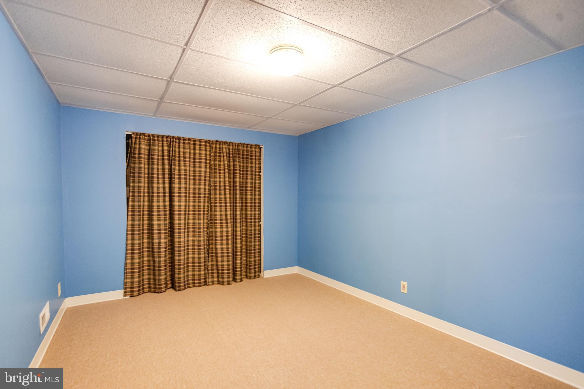 HUNTERS RUN - Residential