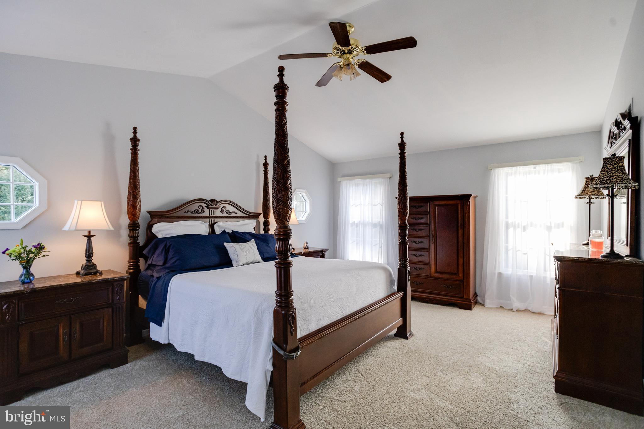 HUNTERS RUN - Residential