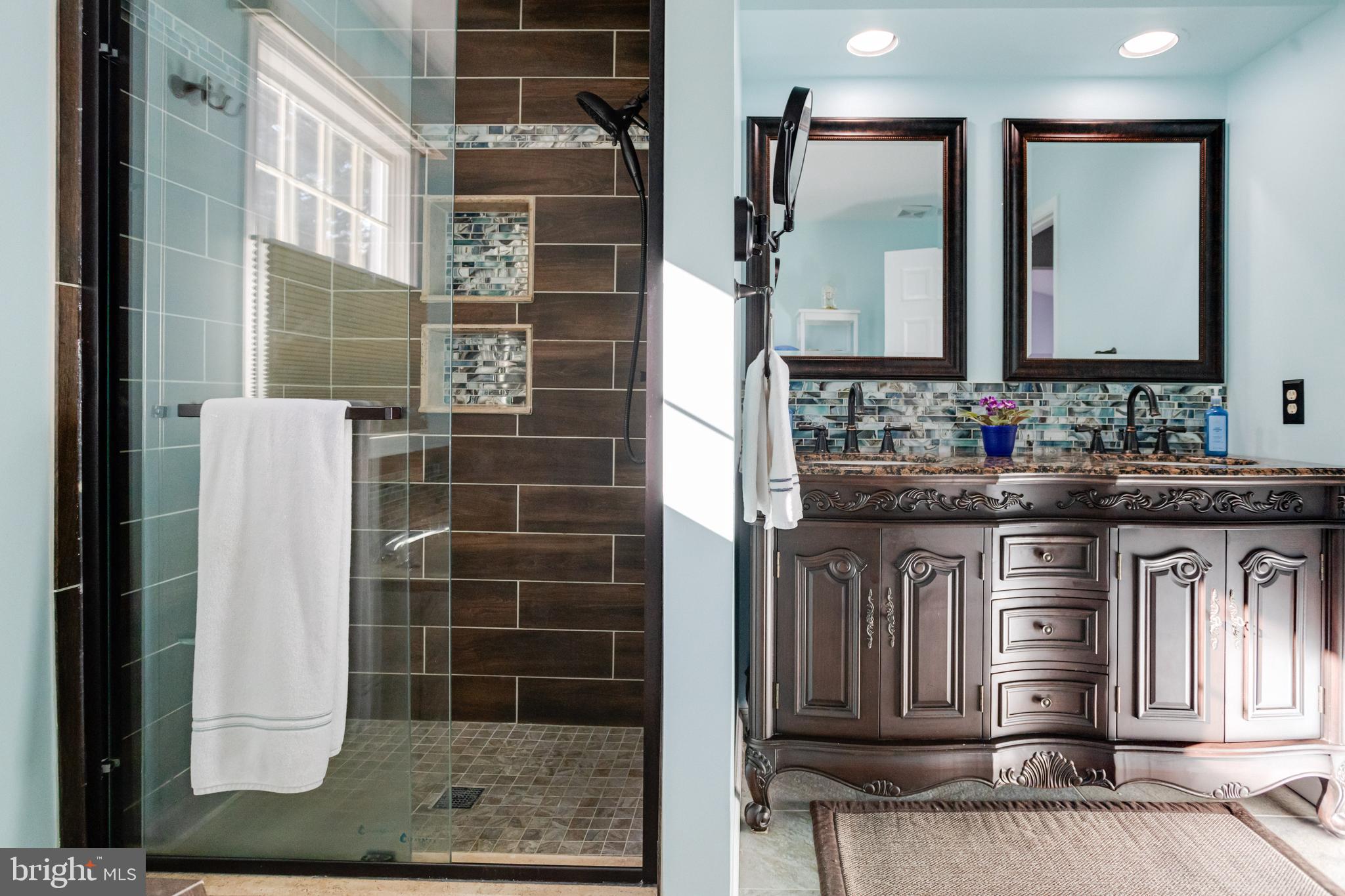 HUNTERS RUN - Residential