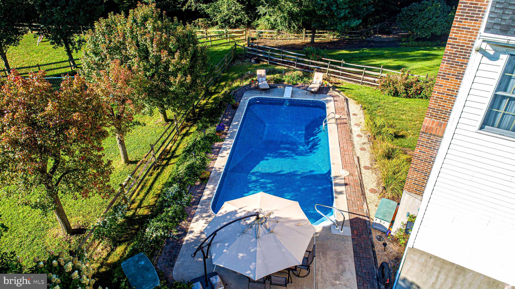 HUNTERS RUN - Residential