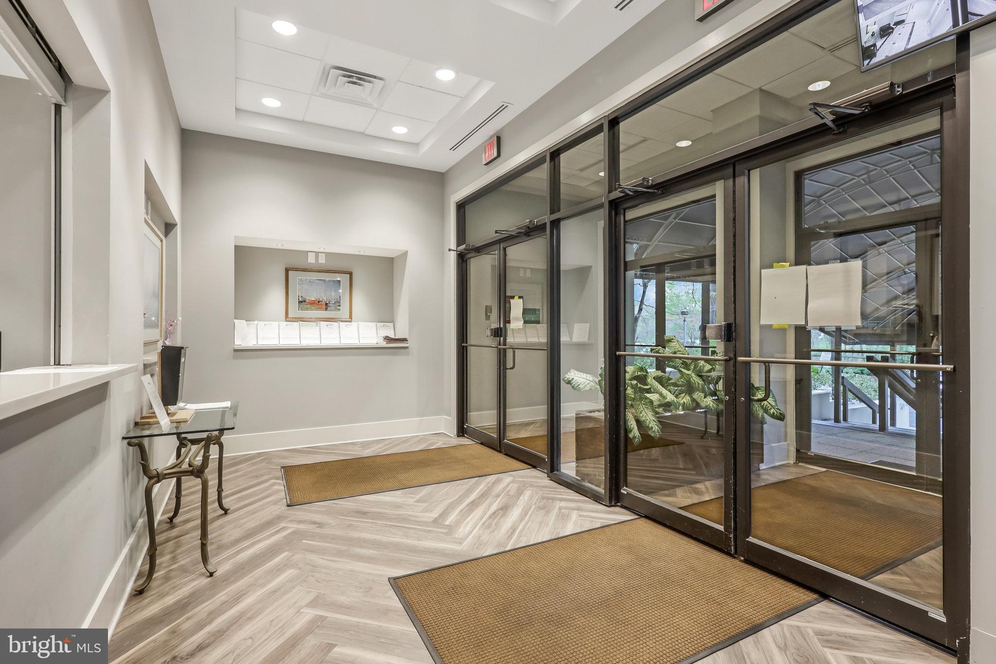 GREENHOUSE - Residential