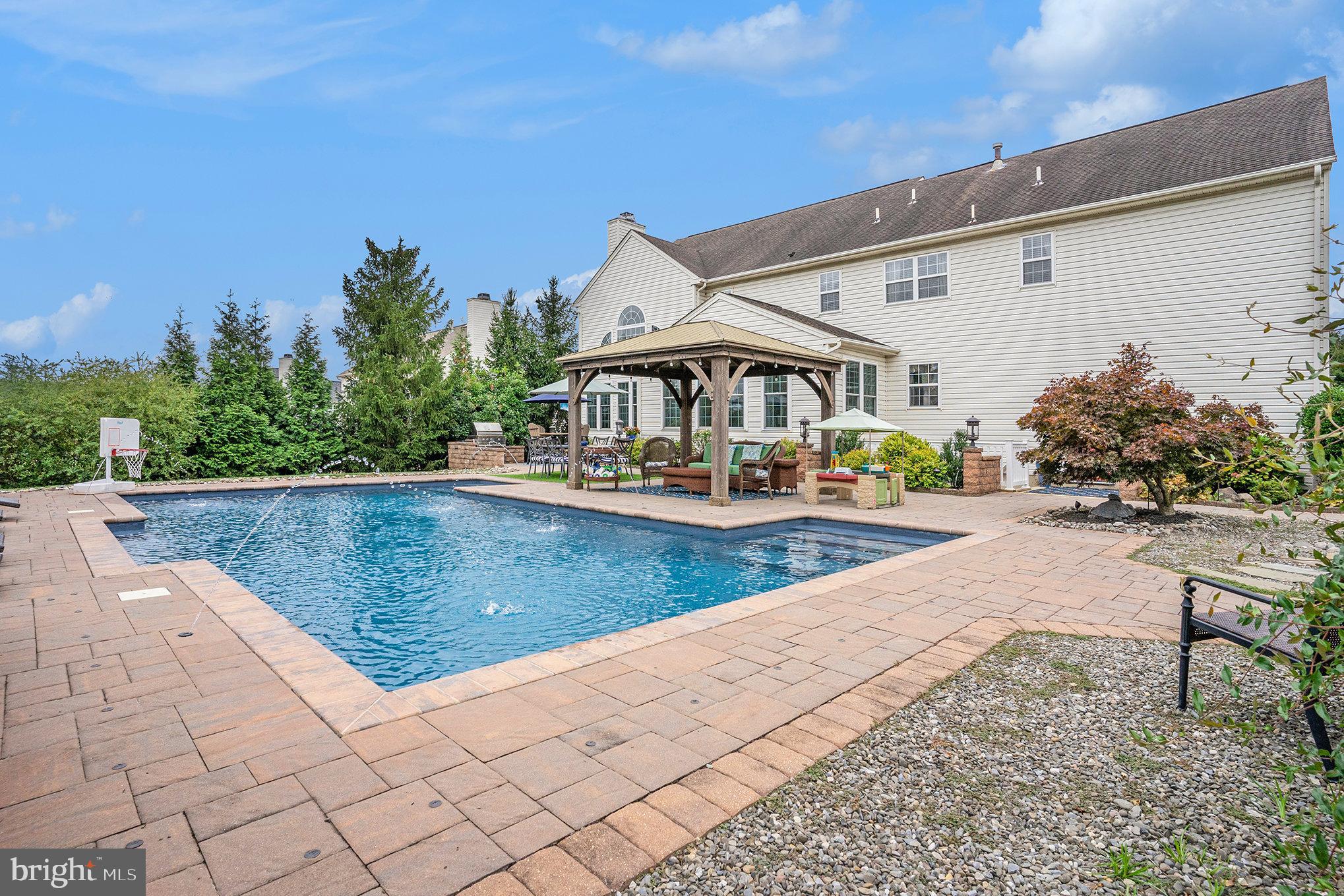 BARRINGTON ESTATES - Residential