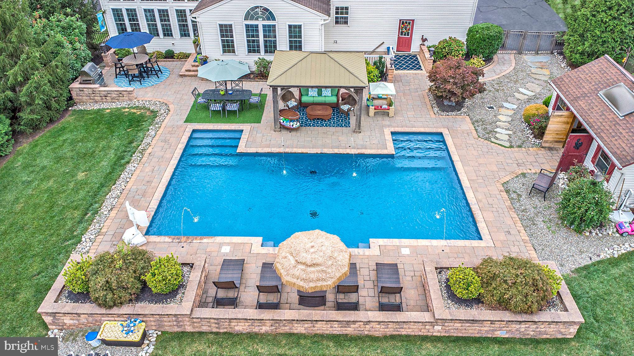 BARRINGTON ESTATES - Residential