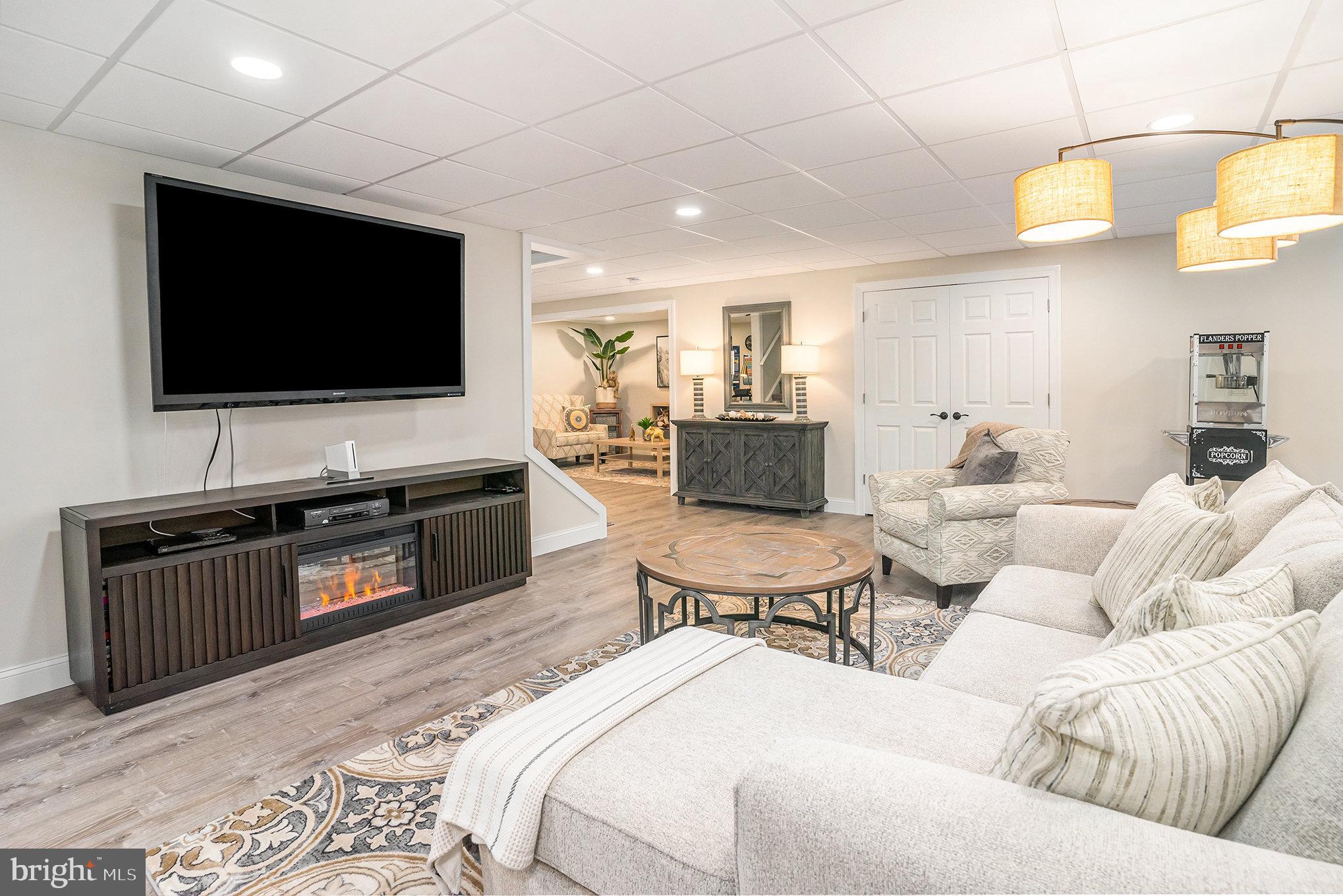 BARRINGTON ESTATES - Residential