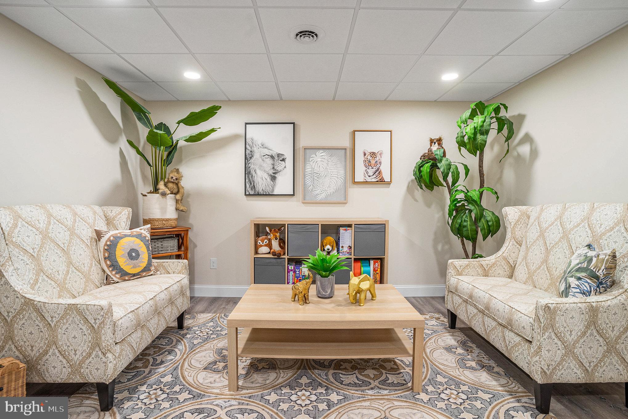 BARRINGTON ESTATES - Residential