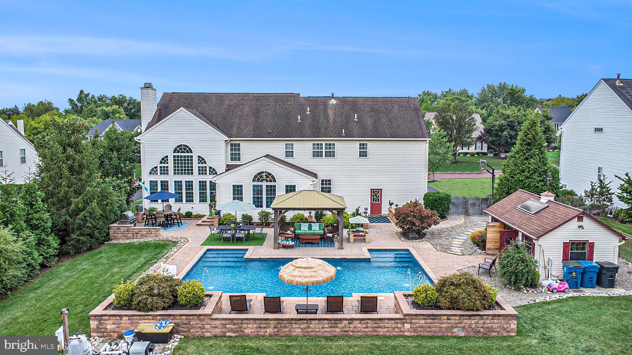 BARRINGTON ESTATES - Residential