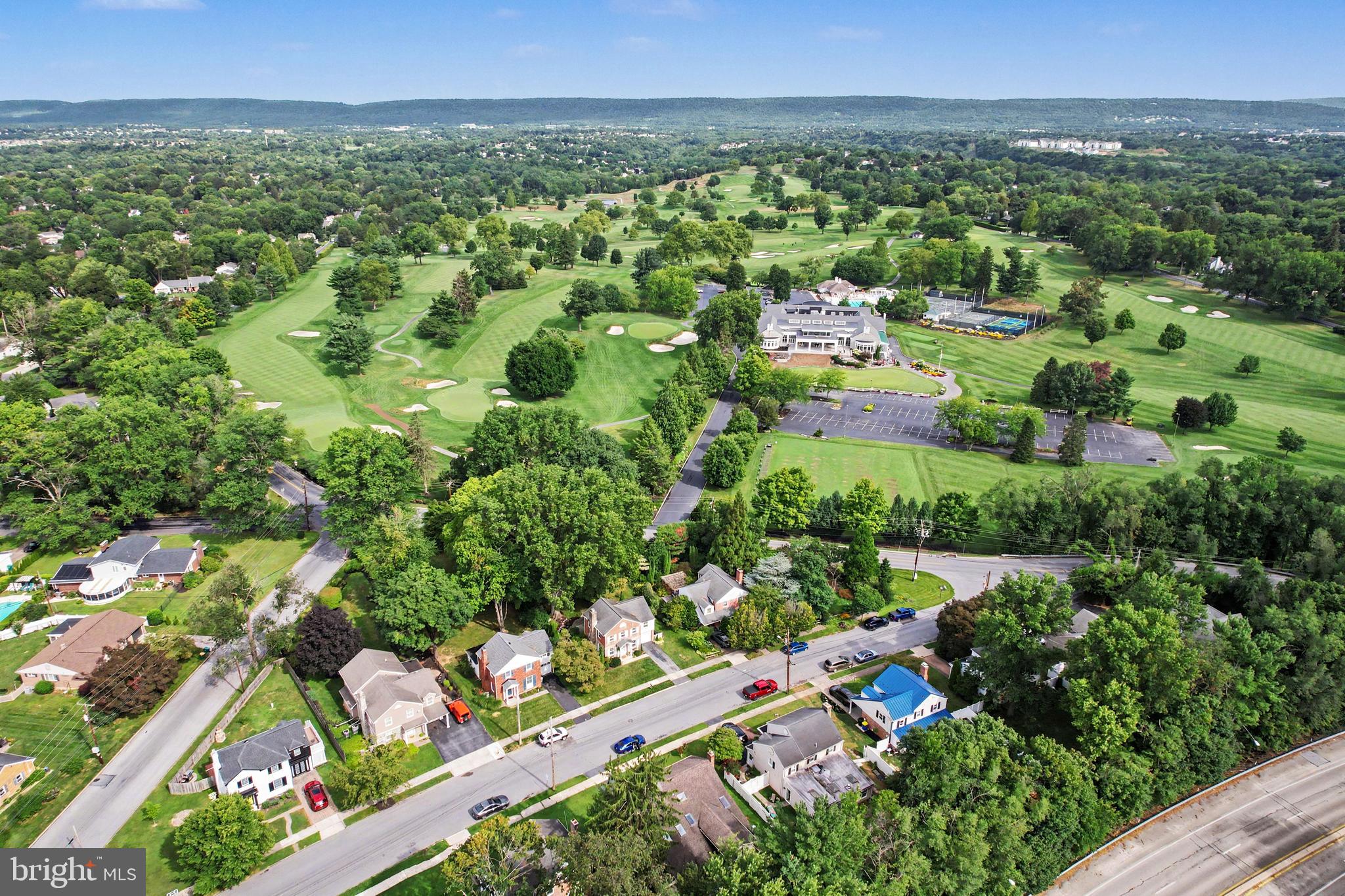 10 COUNTRY CLUB PLACE E