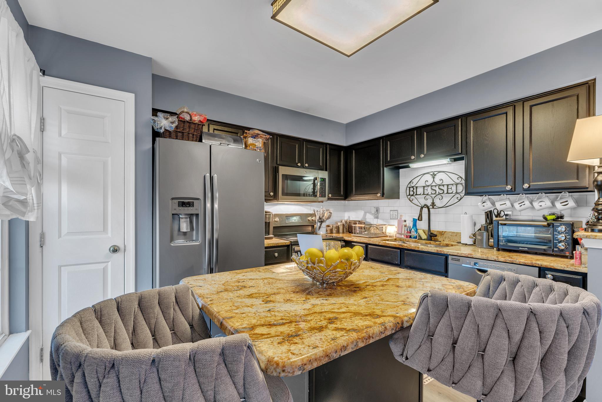 LAKEWOOD EST SUB - Residential Lease