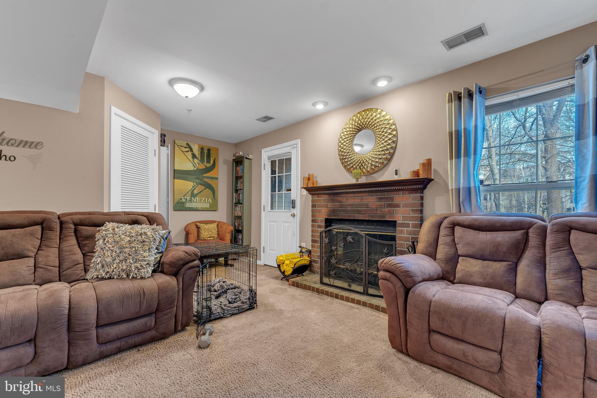 LAKEWOOD EST SUB - Residential Lease