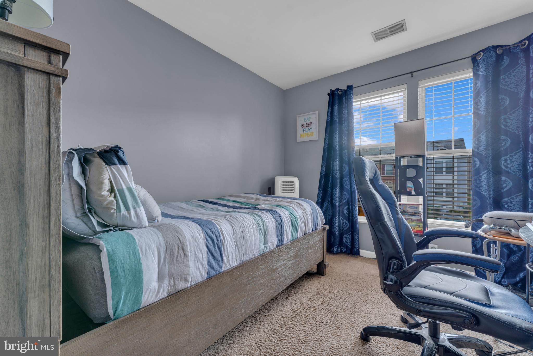 LAKEWOOD EST SUB - Residential Lease