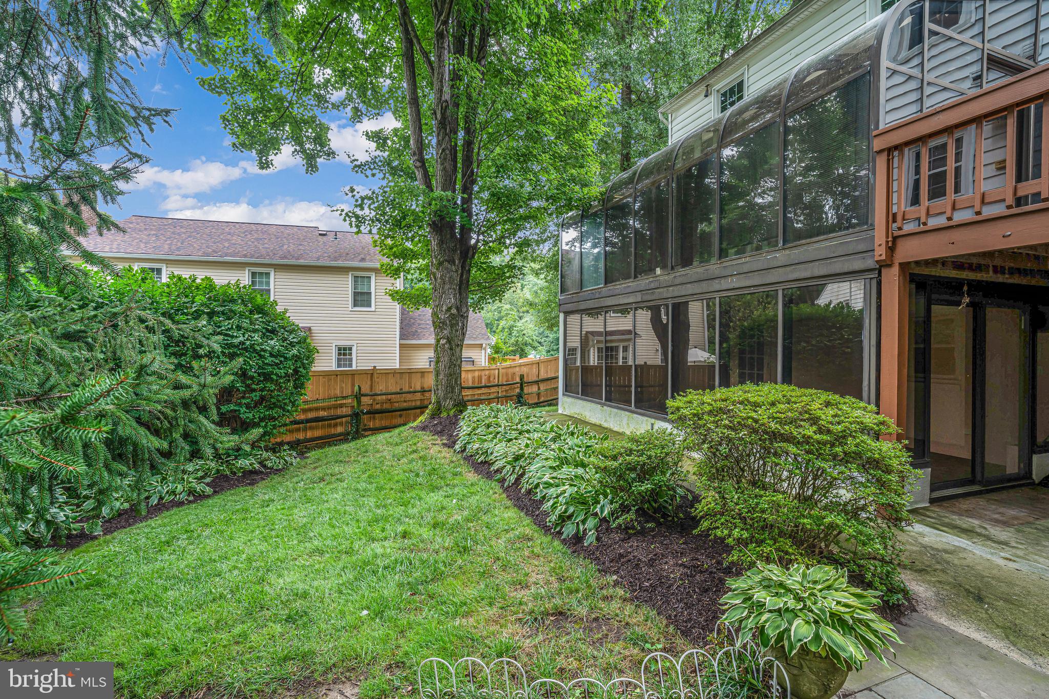 LONG BRANCH - Residential