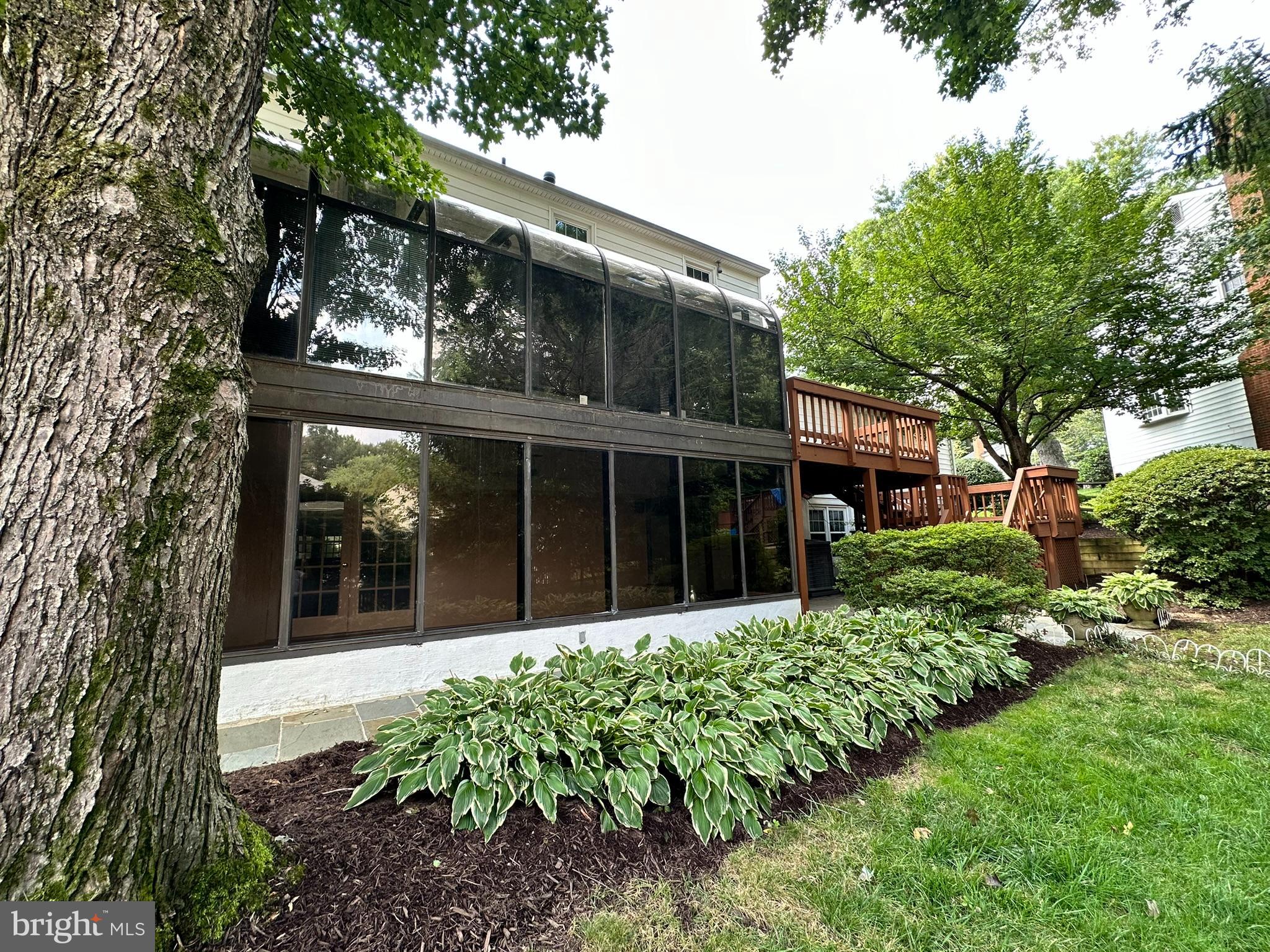 LONG BRANCH - Residential