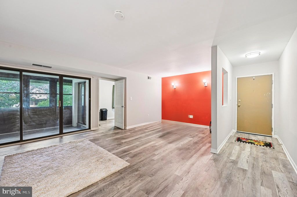 Photo of 9633 Whiteacre Rd, COLUMBIA, MD 21045 (MLS # MDHW2060918)