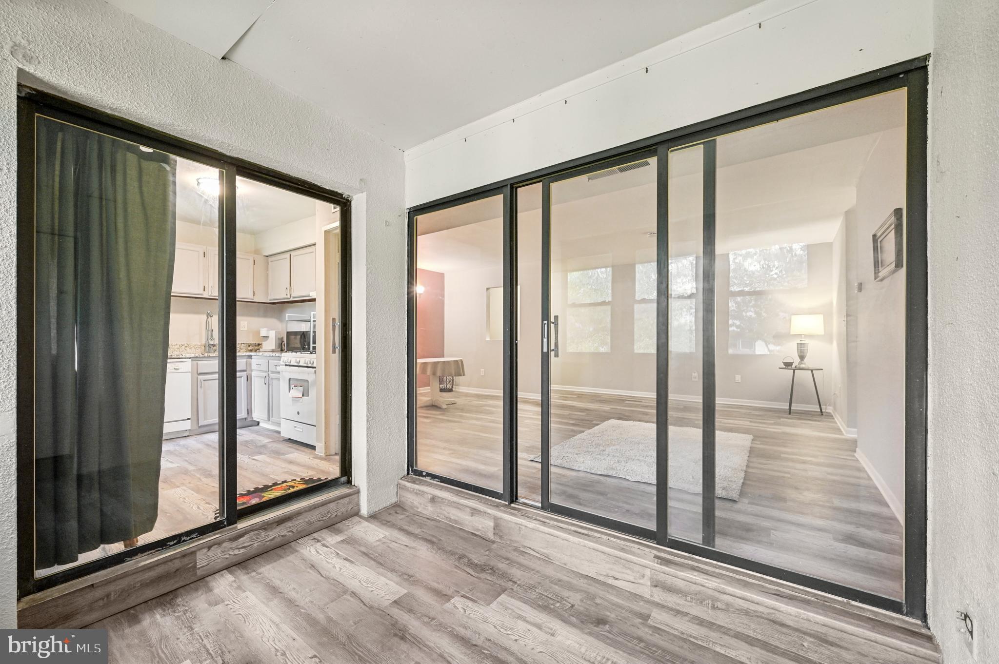 OAKLAND MILLS - Residential