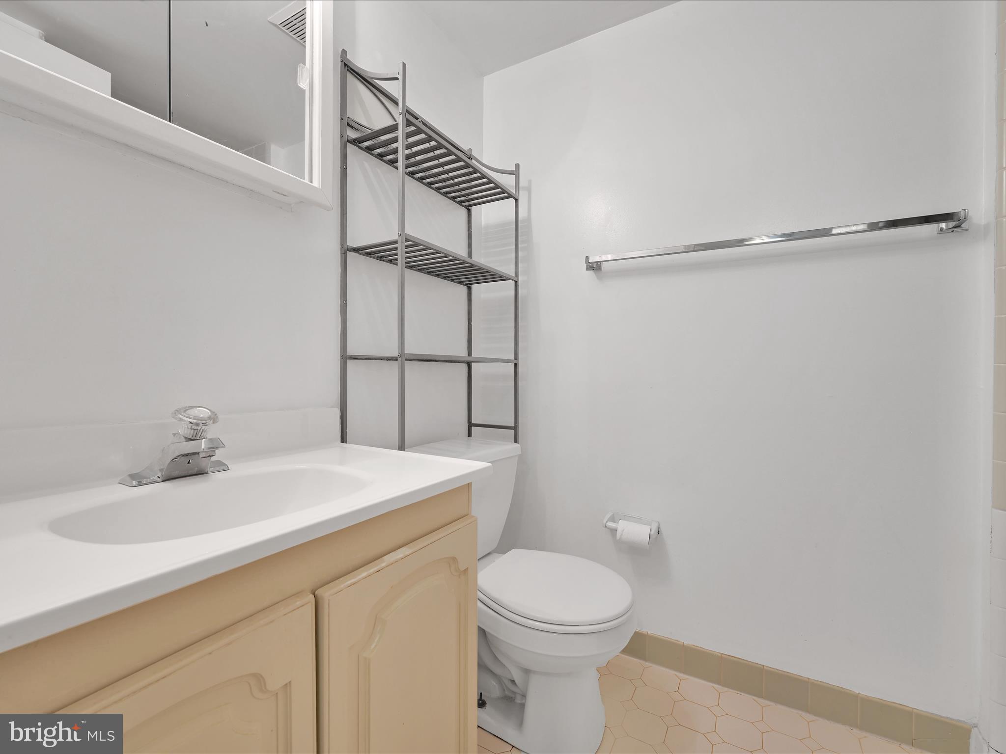 DEVON GREEN - Residential Lease