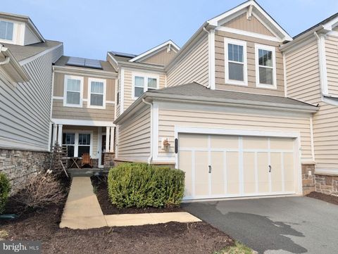 Photo of 42330 Christophers View Terrace, ASHBURN, VA 20148 (MLS # VALO2118636)