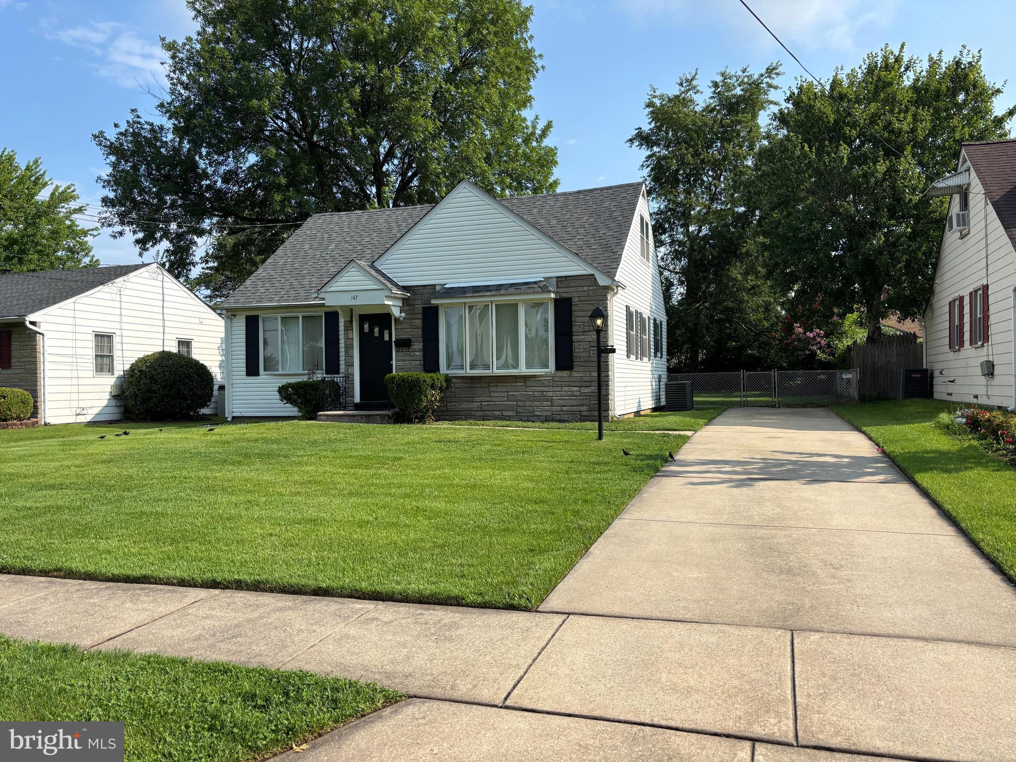 147 RUSSELL AVENUE