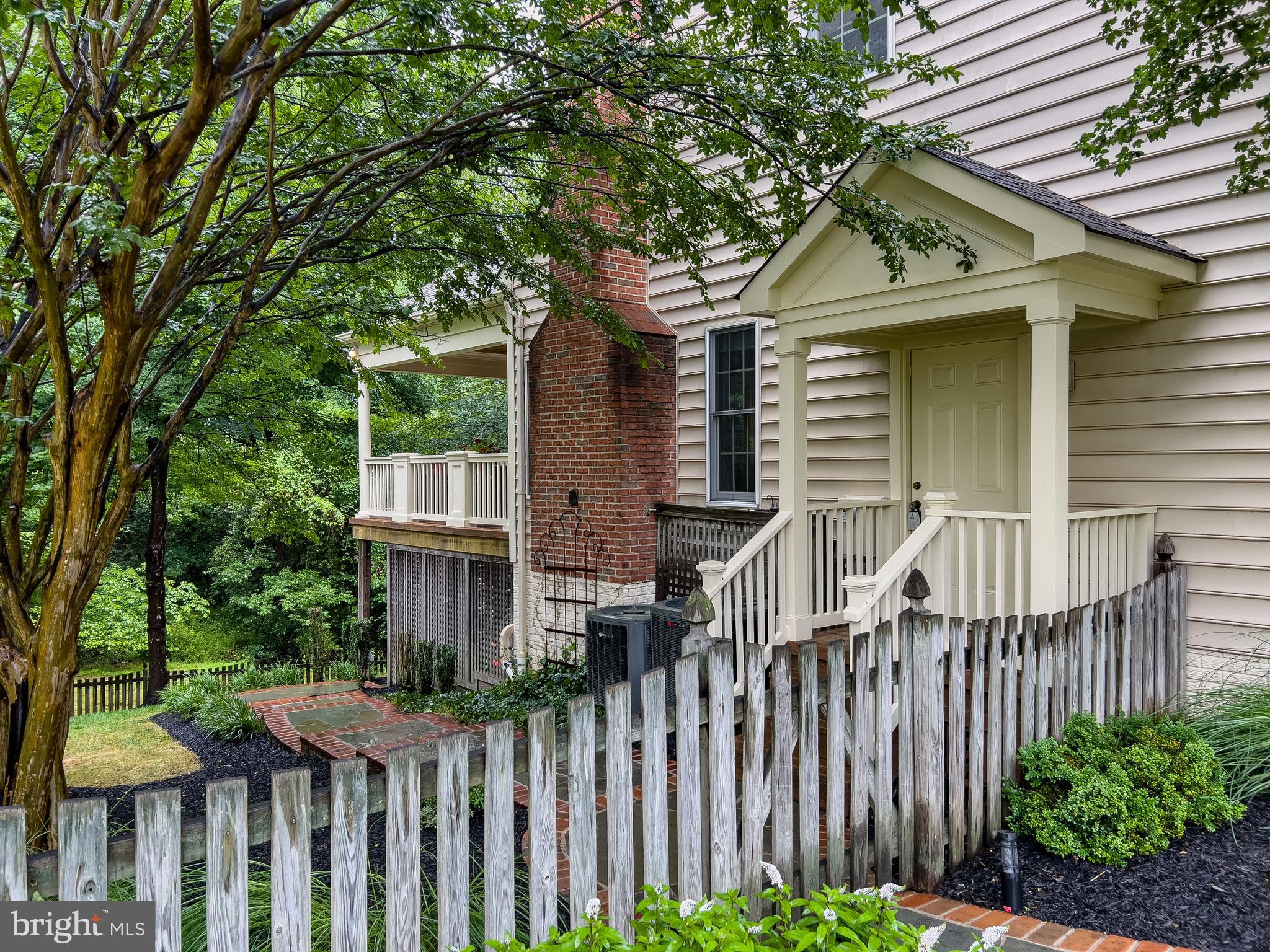 BARRINGTON - Residential