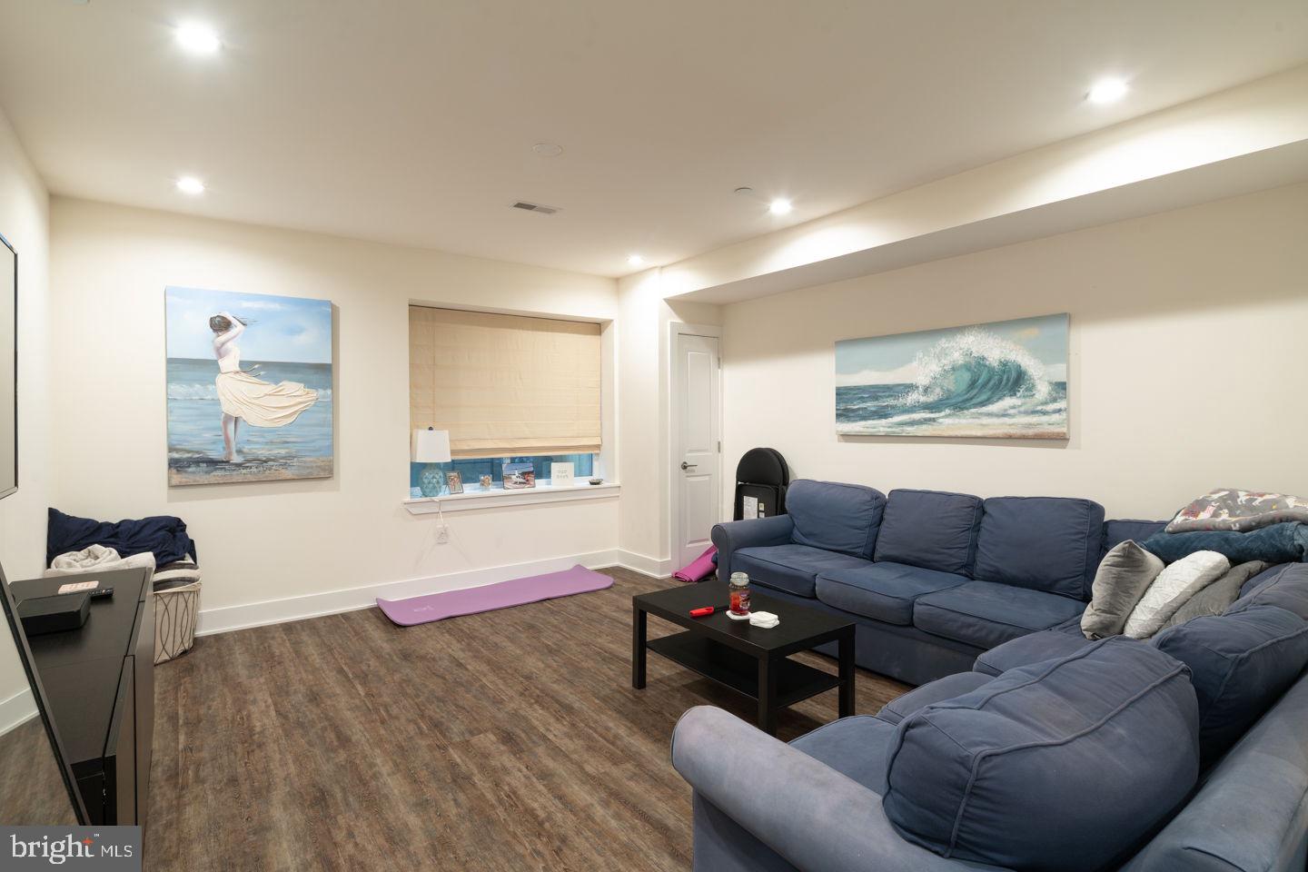 OLDE KENSINGTON - Residential