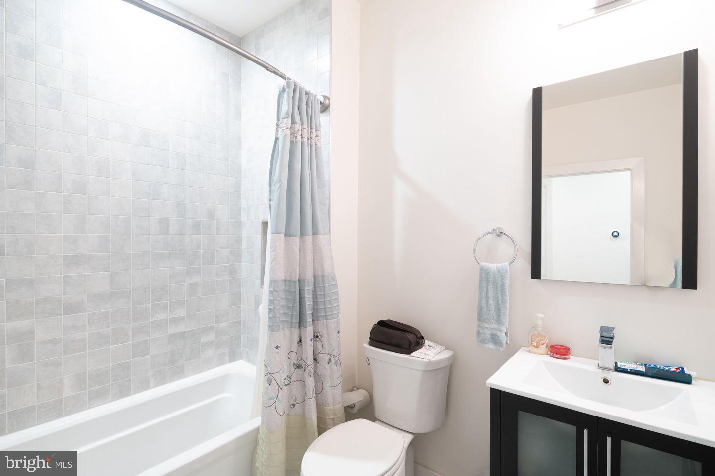 OLDE KENSINGTON - Residential