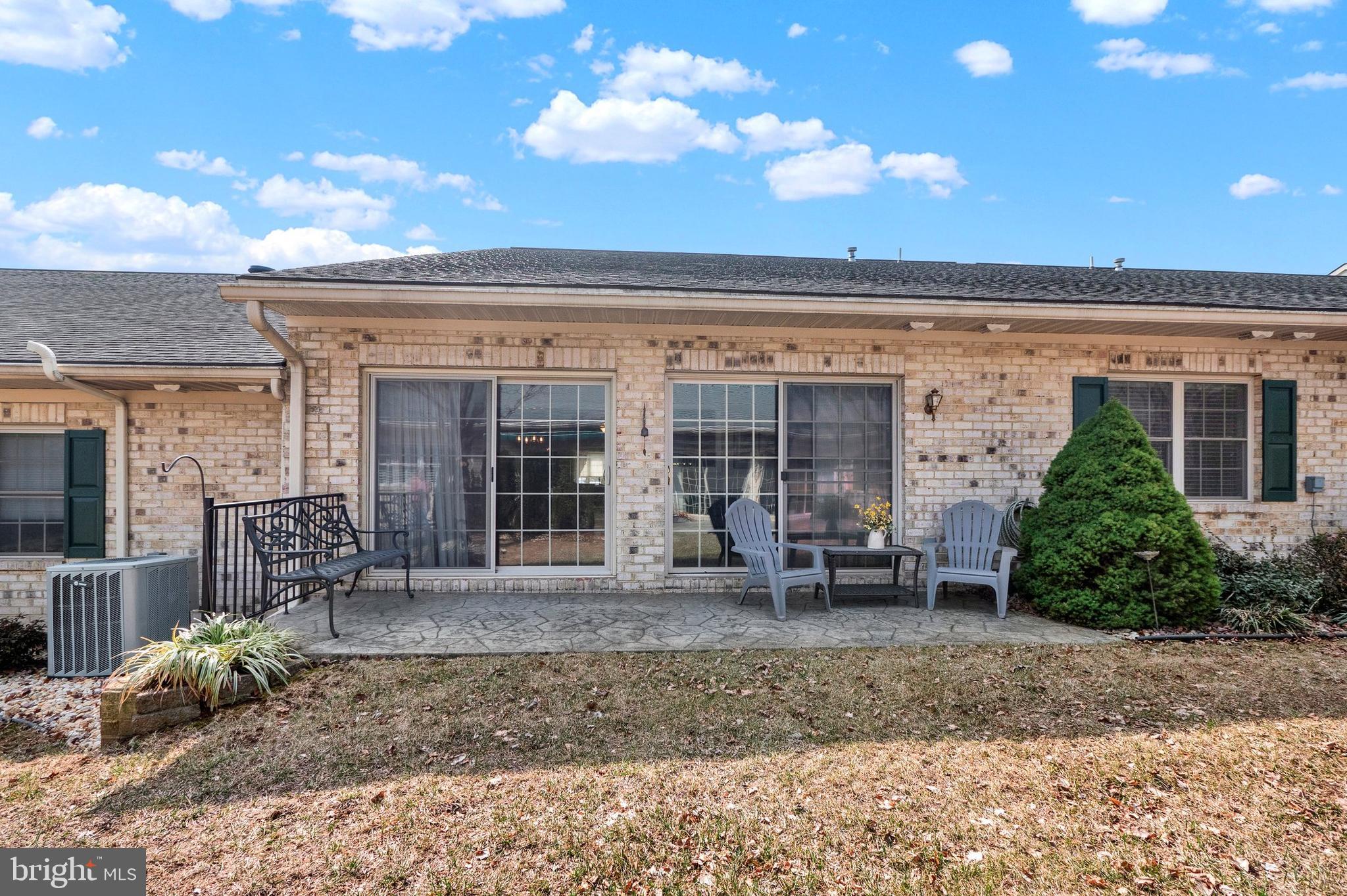 CORTLAND MANOR - Residential