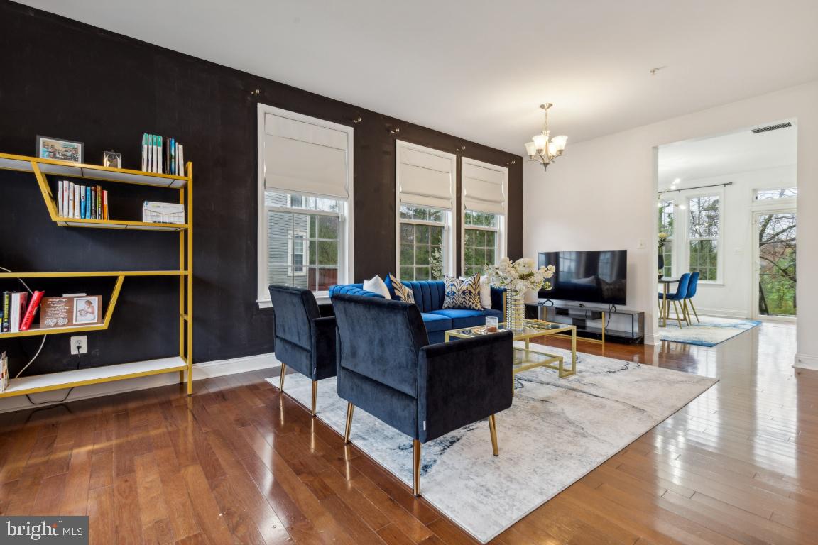 WILLOWGATE - Residential