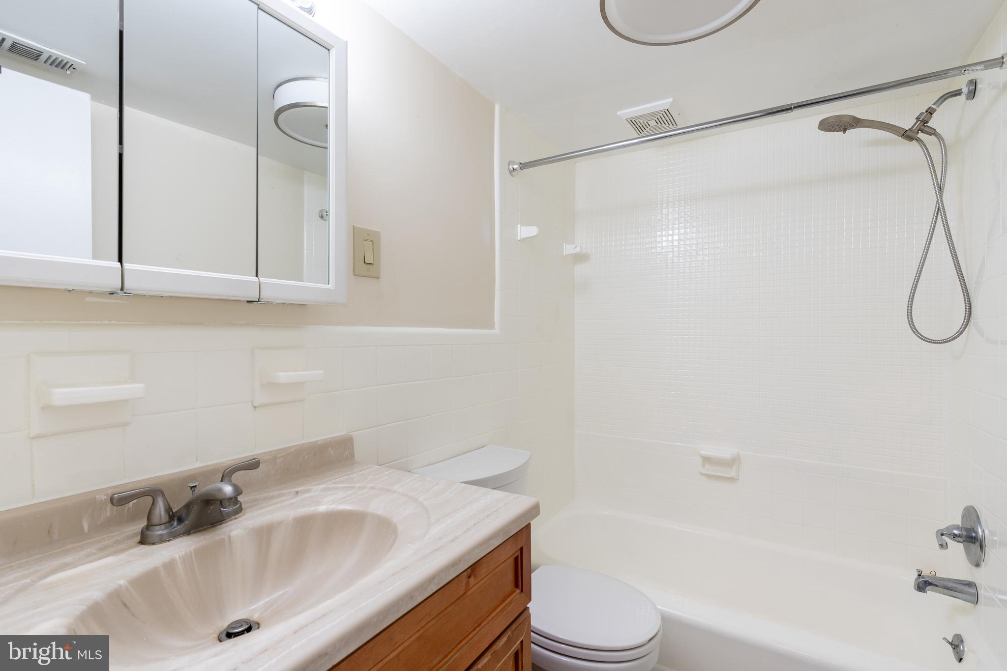 TAKOMA PARK - Residential Lease