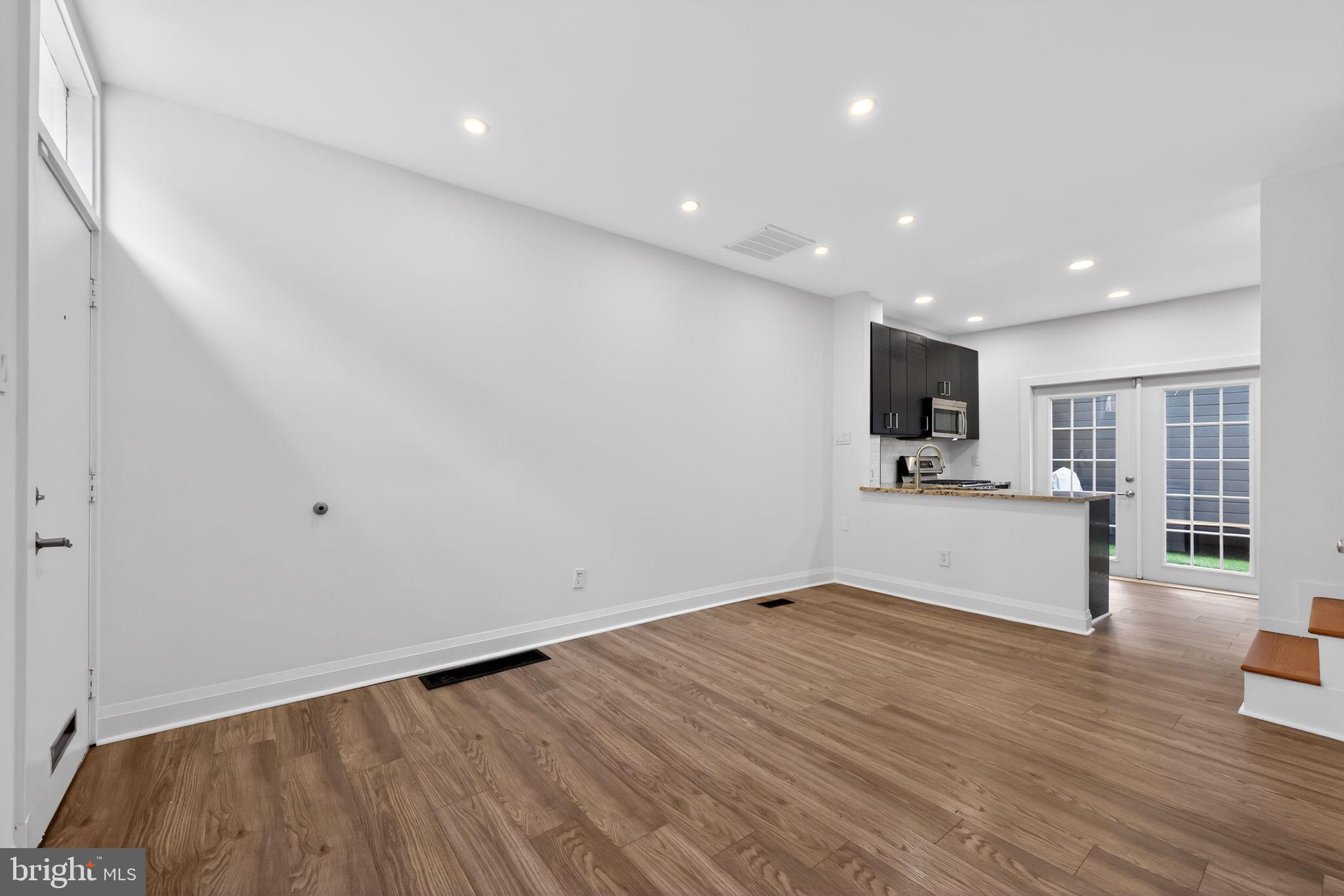 BELLA VISTA - Residential