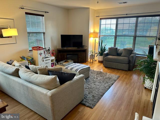 LEGACY AT LINCOLN PARK - Residential Lease