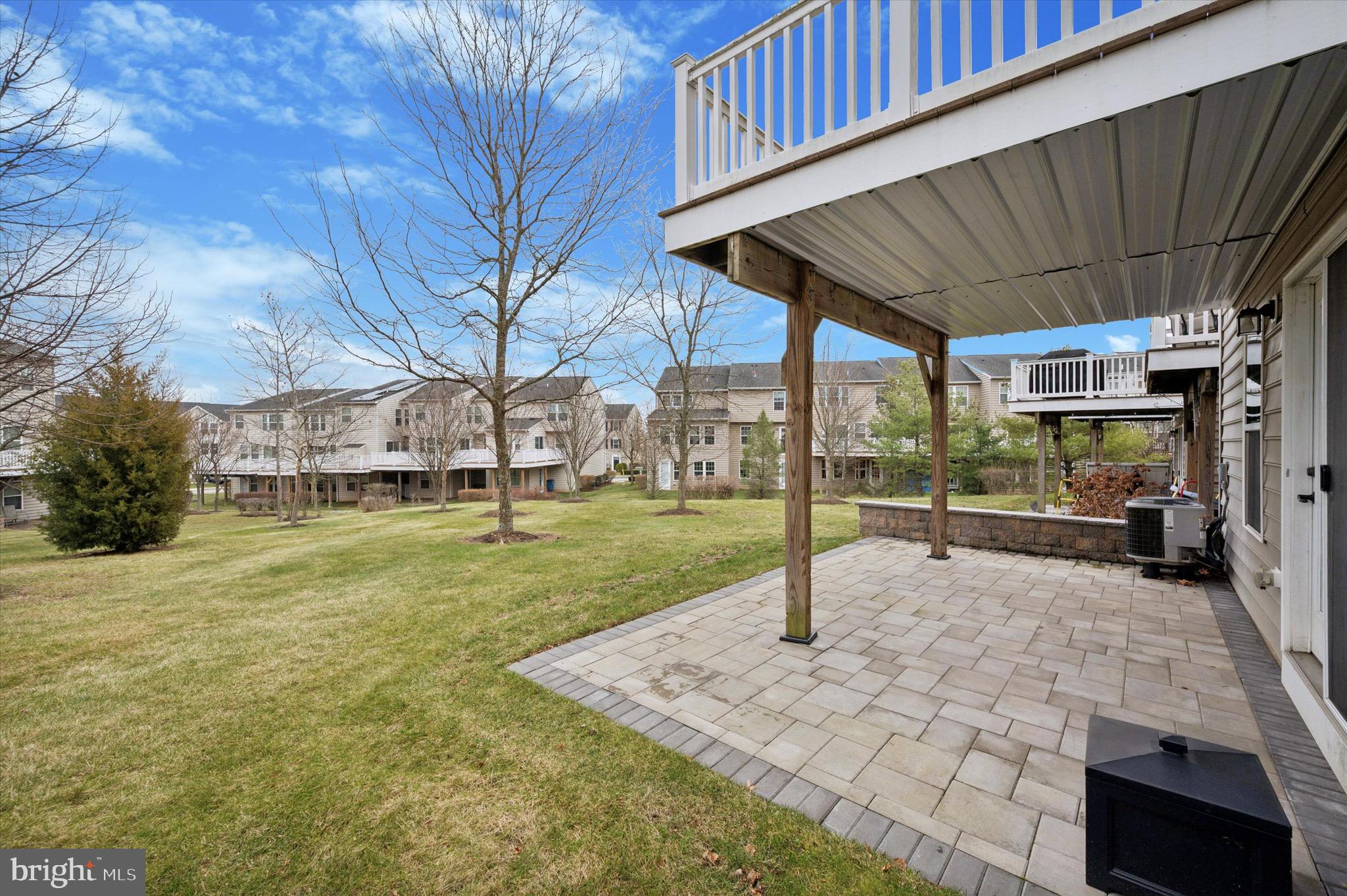 HIGHVIEW AT MONTGOME - Residential Lease