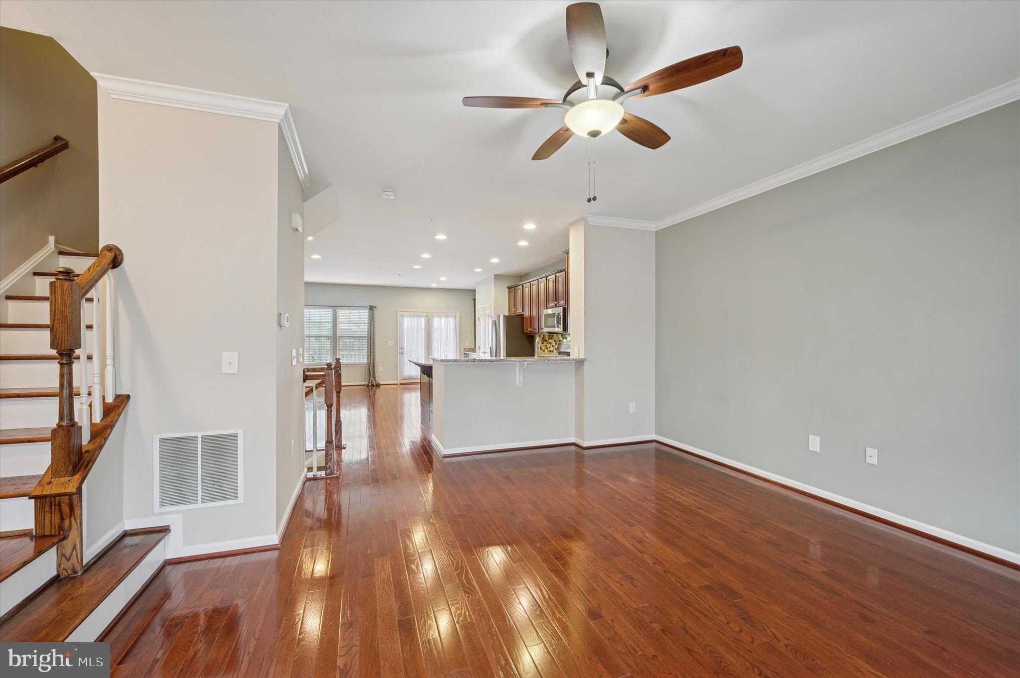 HIGHVIEW AT MONTGOME - Residential Lease