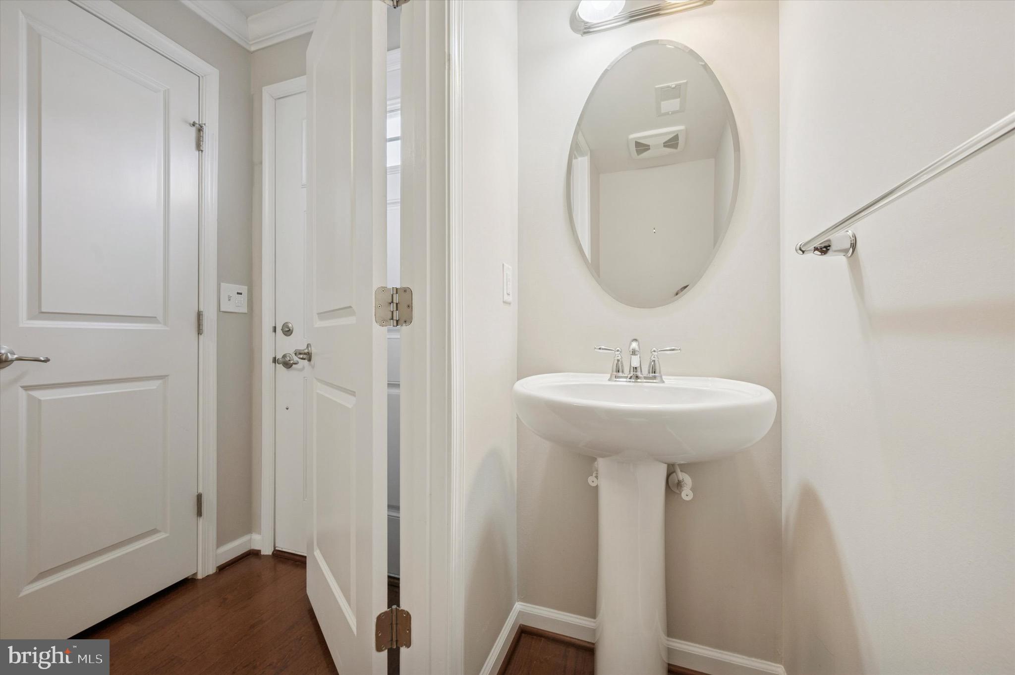 HIGHVIEW AT MONTGOME - Residential Lease