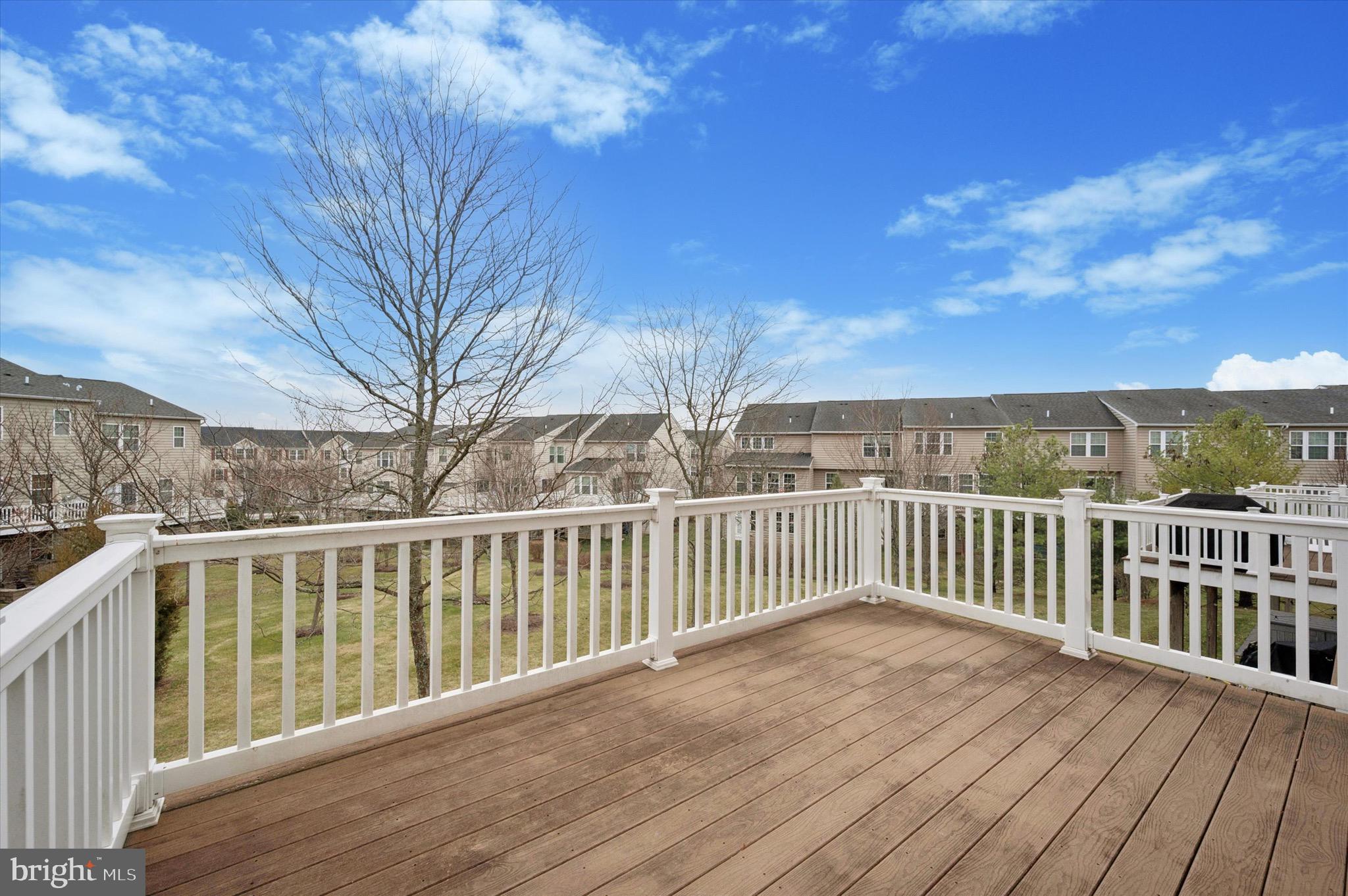 HIGHVIEW AT MONTGOME - Residential Lease