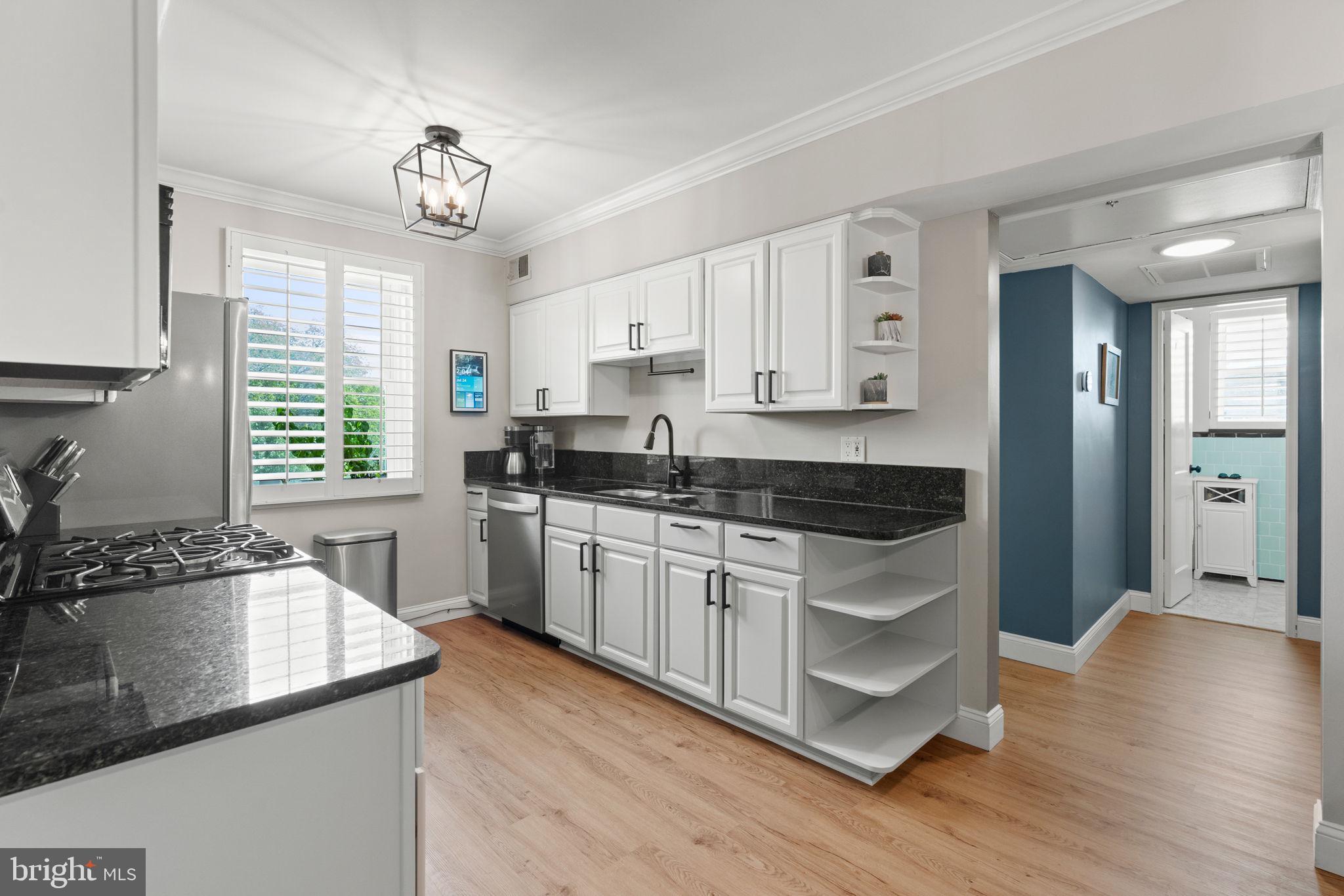 JACKSON MANOR - Residential