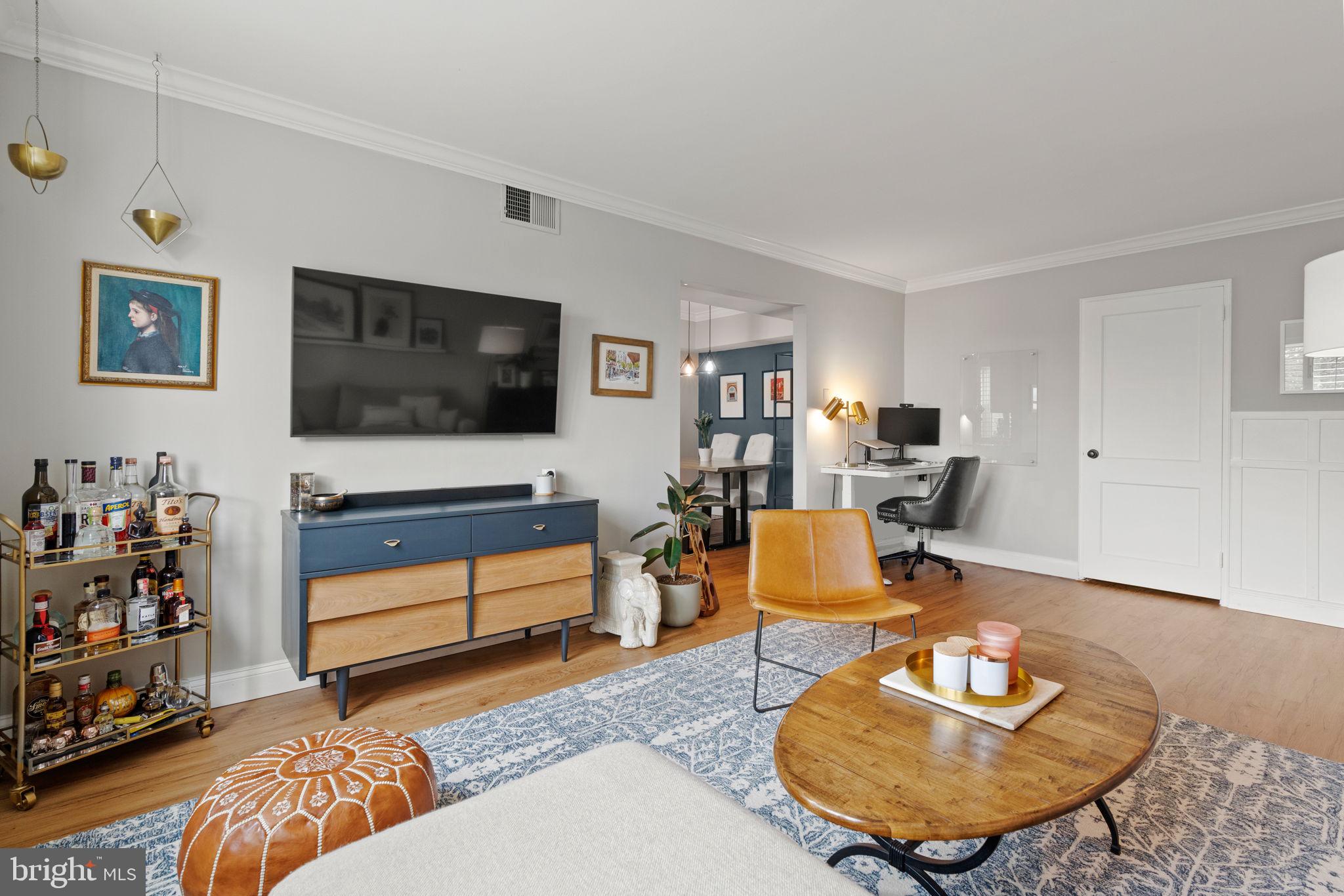 JACKSON MANOR - Residential