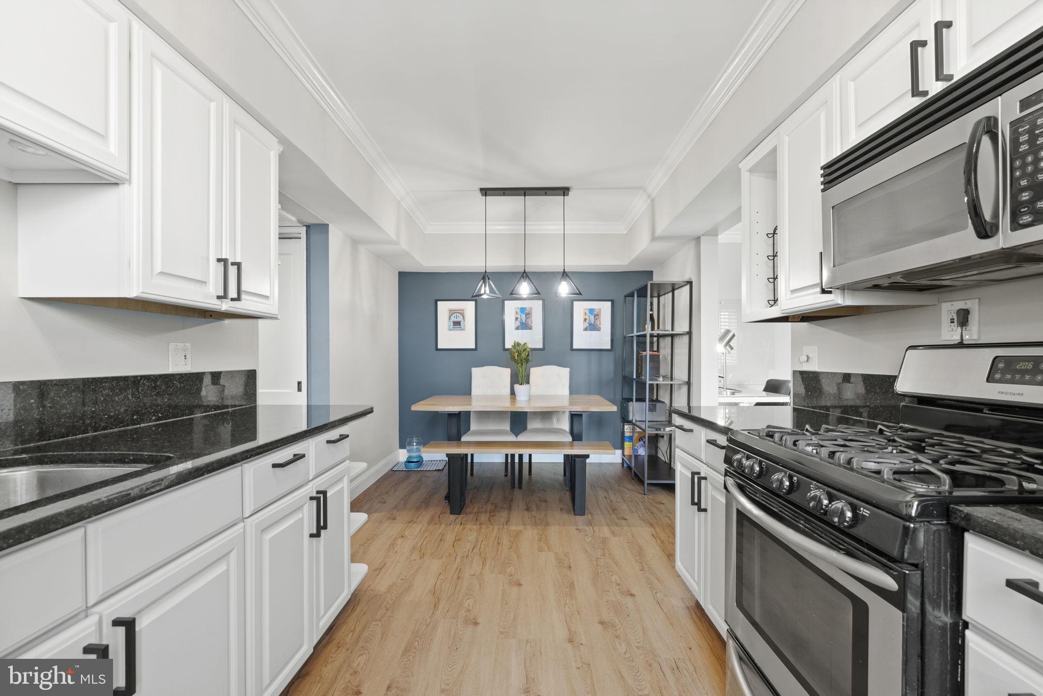 JACKSON MANOR - Residential