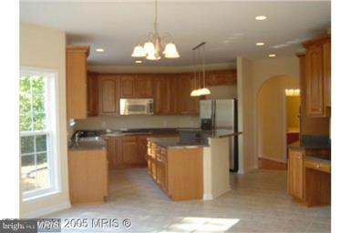 WELLINGTON CHASE ON THE RAPPAHANNOCK - Residential