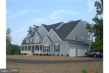 WELLINGTON CHASE ON THE RAPPAHANNOCK - Residential