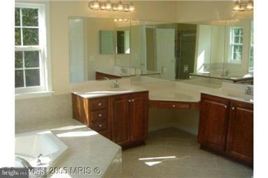 WELLINGTON CHASE ON THE RAPPAHANNOCK - Residential